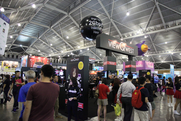 ViewQwest @ PC SHOW 2015